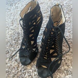 Black Lace-Up Heel